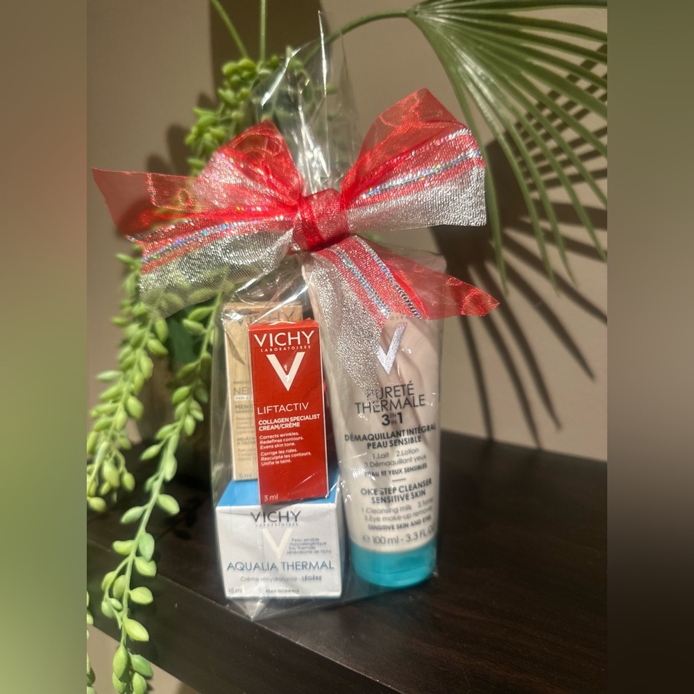 🎄VICHY SKINCARE SET 🎄